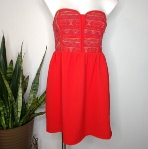 ✨3/$15 UO Staring at Stars red embroidered dress M